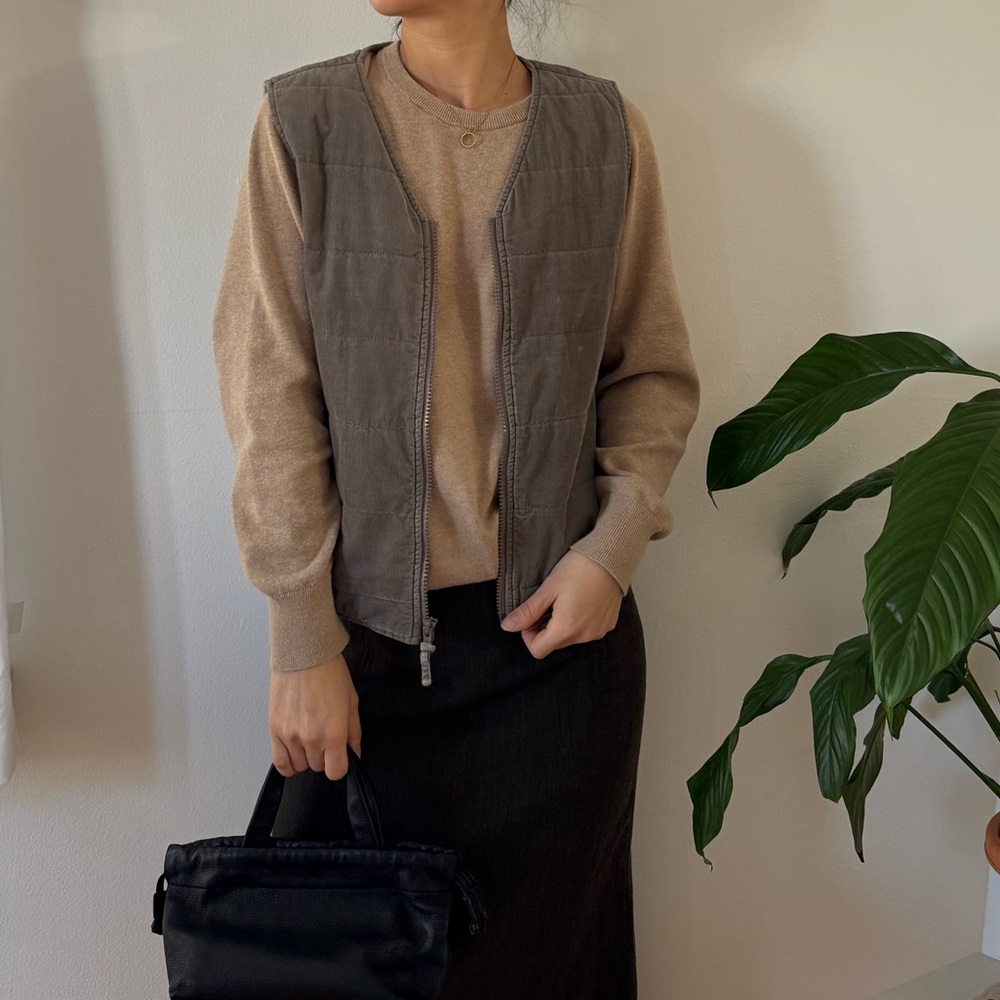 Vintage Eddie Bauer 100% Cotton Collins Bay Quilted Corduroy Taupe Vest Size XS - Picture 5 of 11